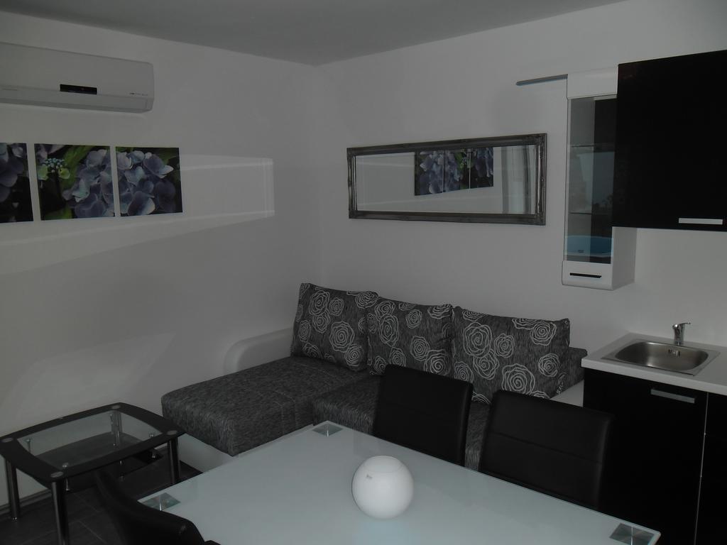 Rooms & Apartments Marinero 베티나 객실 사진